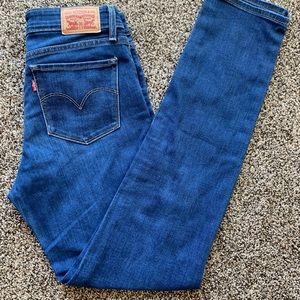 712 Levi’s